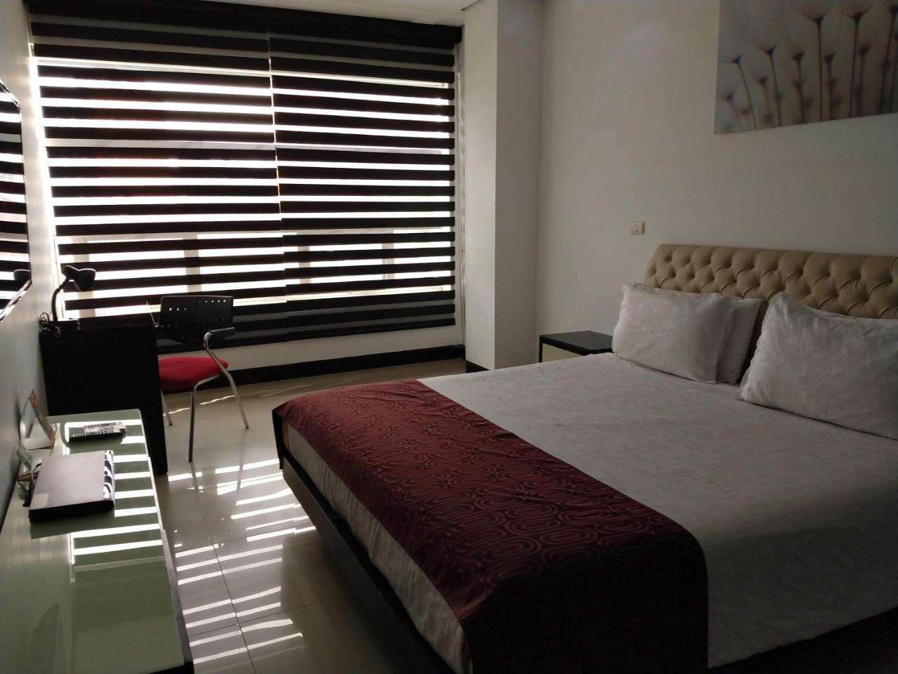 Hotel Merlott 70 Medellin Exterior photo