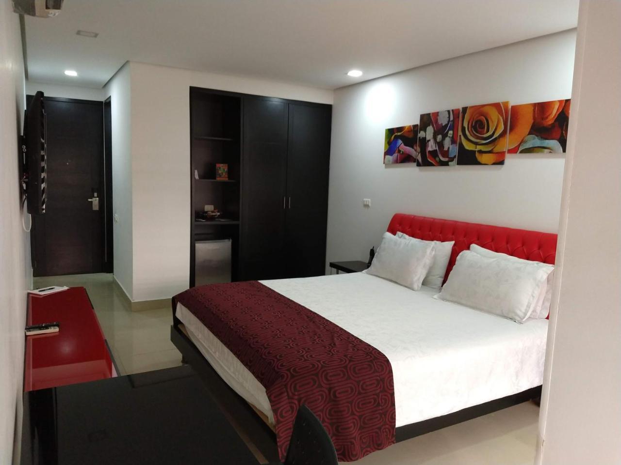 Hotel Merlott 70 Medellin Exterior photo